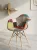 fotel-patchwork-nowoczesny-skandynawski-aranzacja-salonu.webp