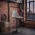 hoker-toronto-czarny-mat-loft-aneks-betonowa-sciana.webp